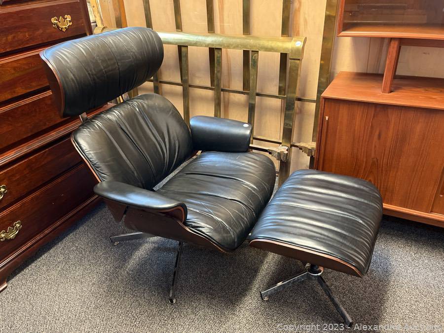 Eames discount chair auction